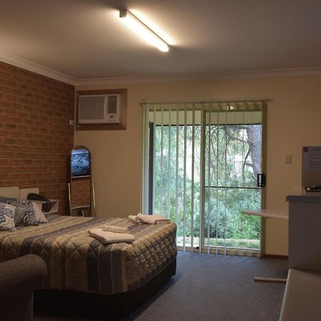 Burra Motor Inn Bagian luar foto